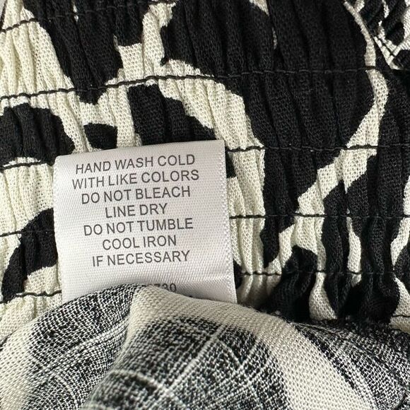 Rose & Olive Black Cream 2 Piece Set size Large - Picture 9 of 9